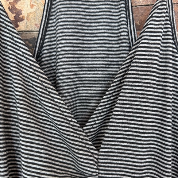 VENUS Ruched Tank Top - Picture 3 of 7